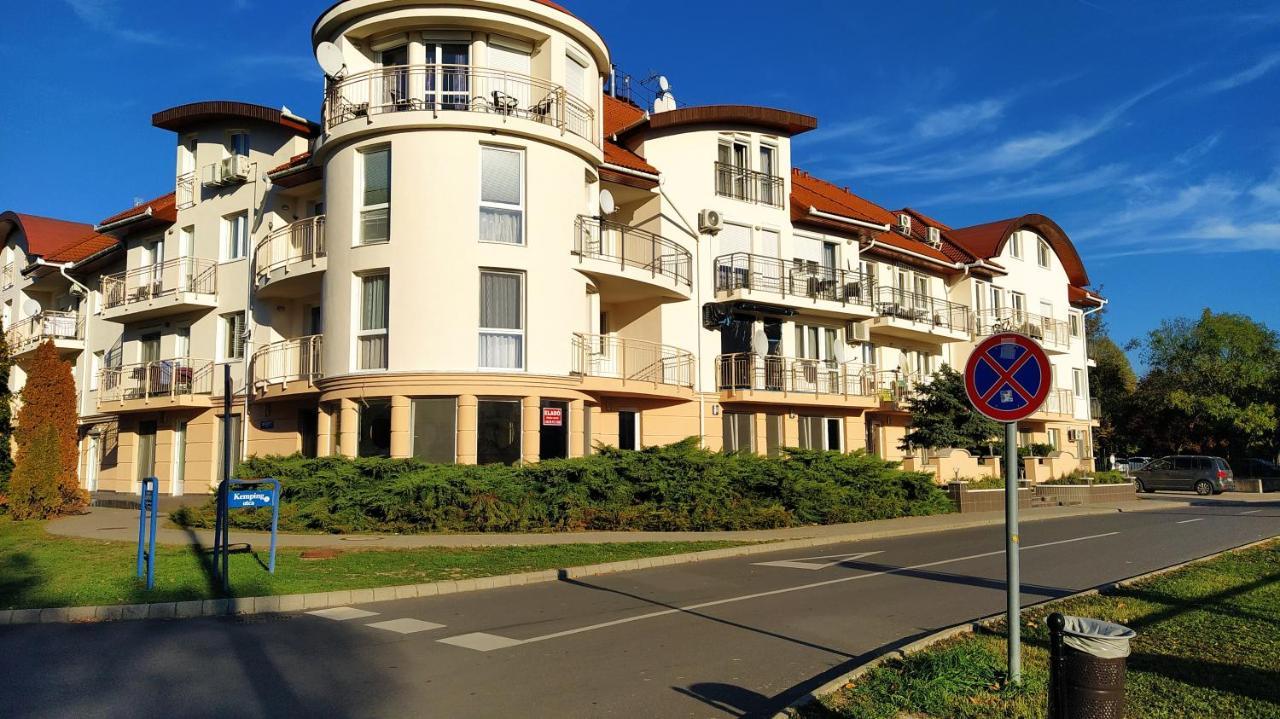 Gabi & Gabi Apartments Хайдусобосло Экстерьер фото