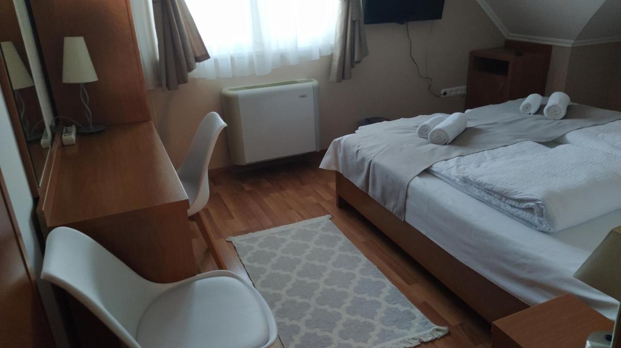 Gabi & Gabi Apartments Хайдусобосло Экстерьер фото