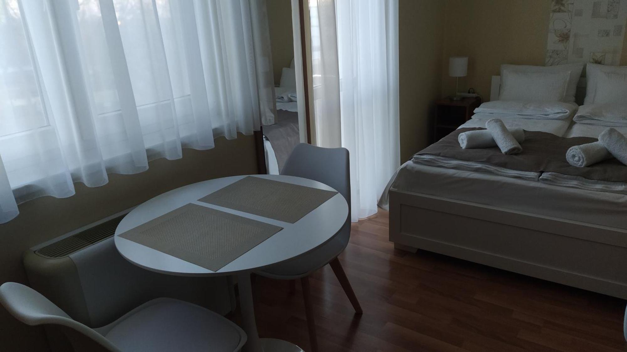 Gabi & Gabi Apartments Хайдусобосло Экстерьер фото